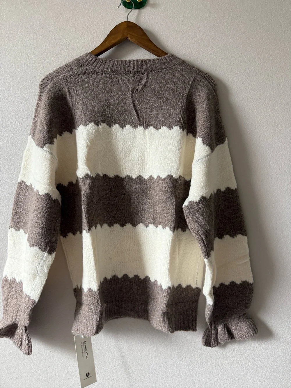 Cozy Chevron Knit Sweater - Cream & Taupe